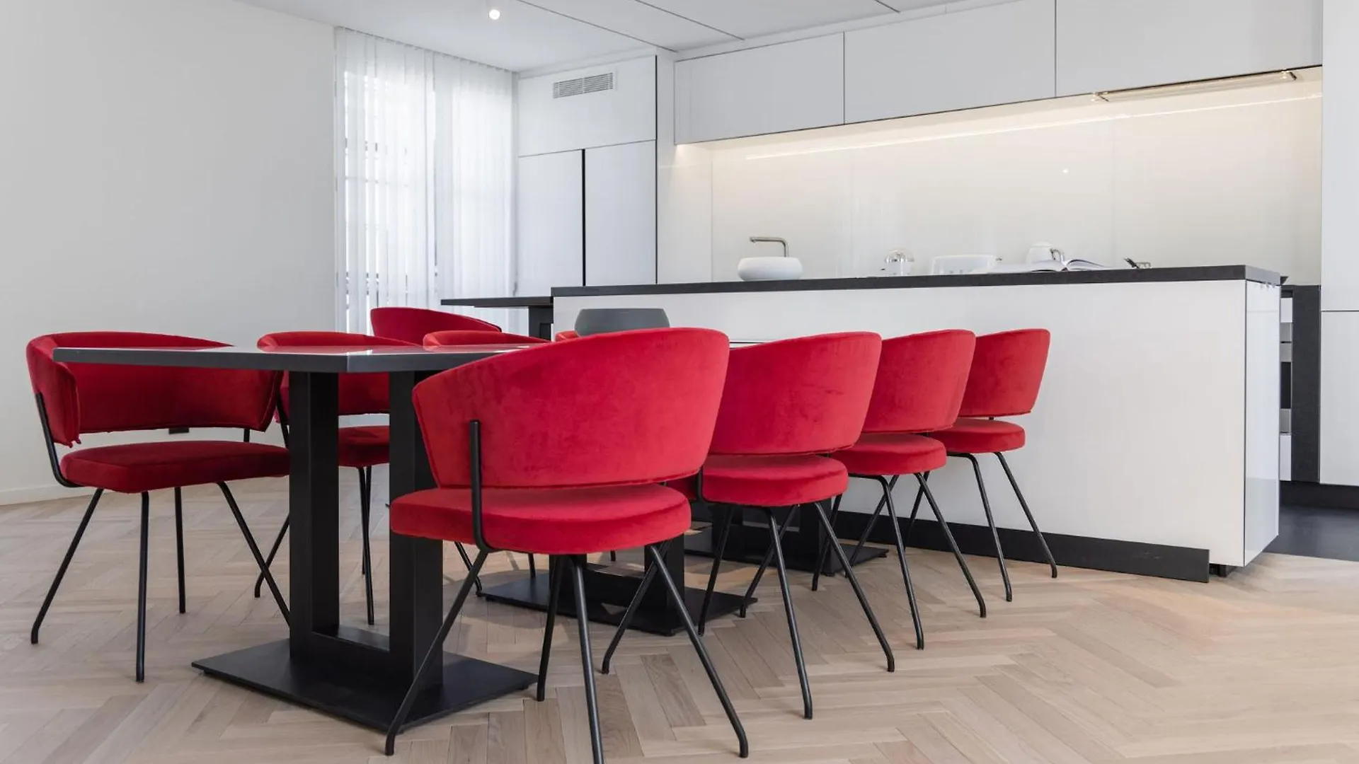 1.75 Paris La Source Hotel