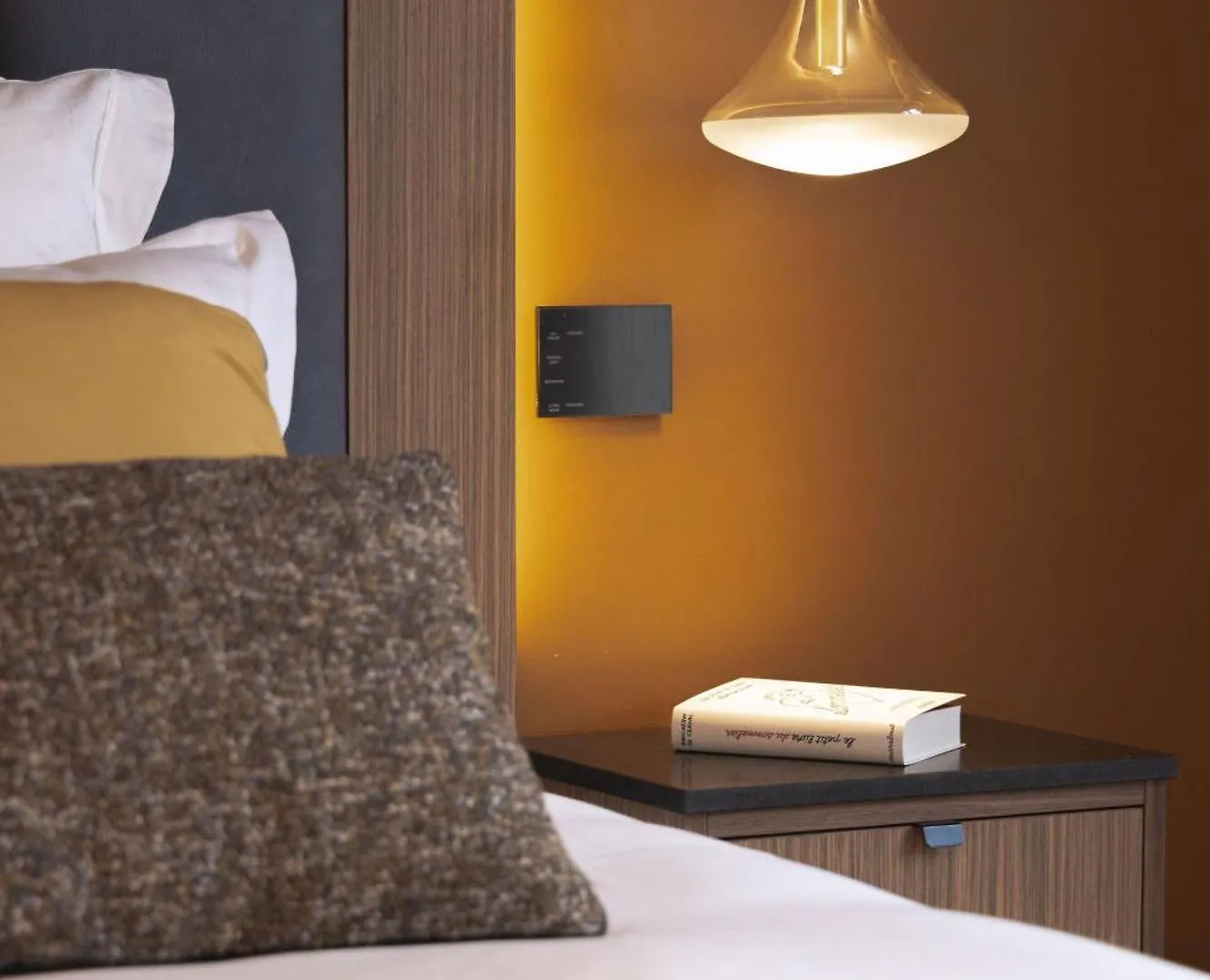 Hotel 1.75 Paris La Source