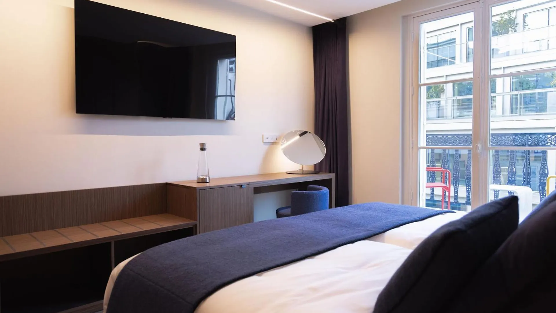 Hotel 1.75 Paris La Source