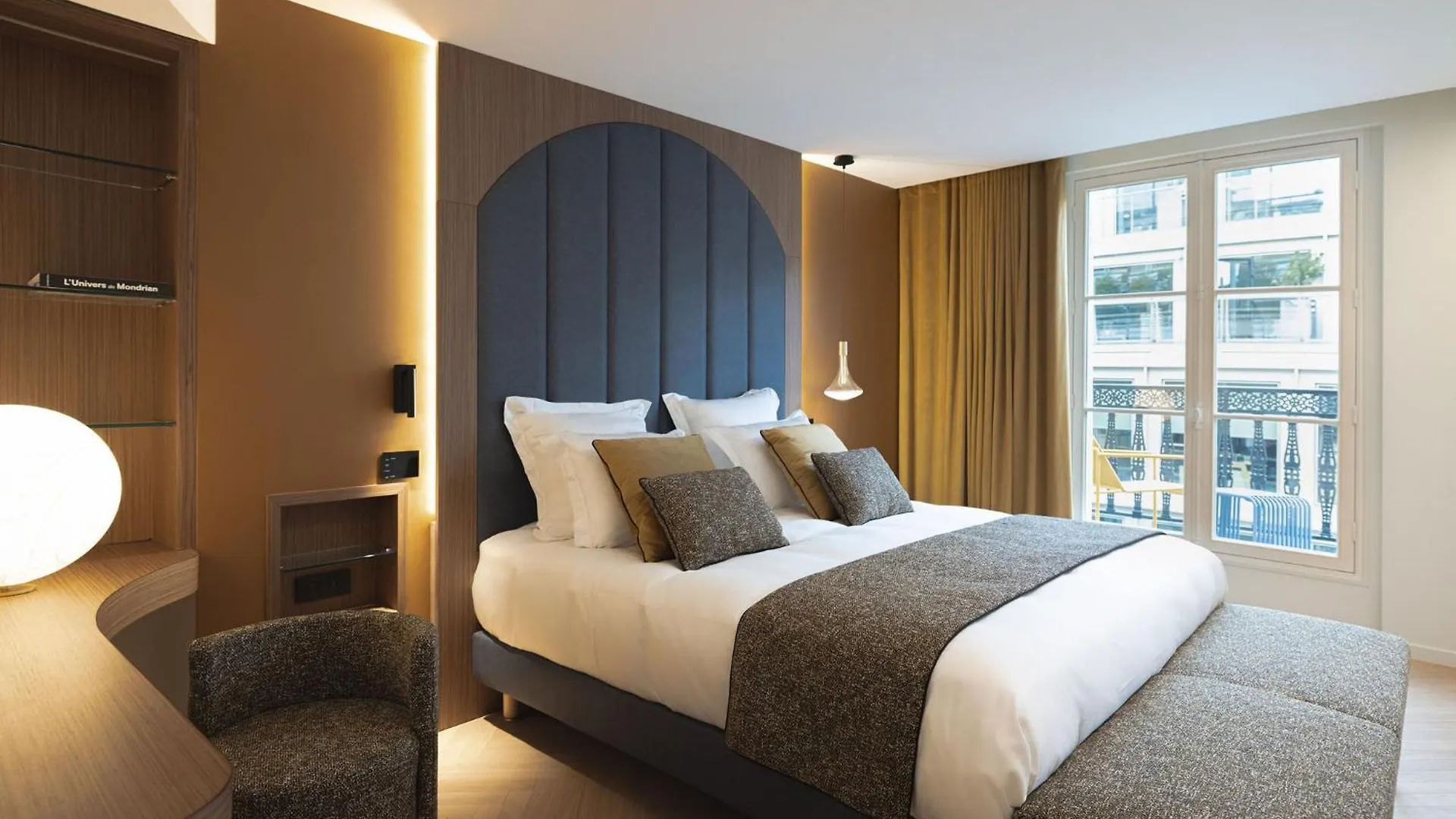 Hotel 1.75 Paris La Source