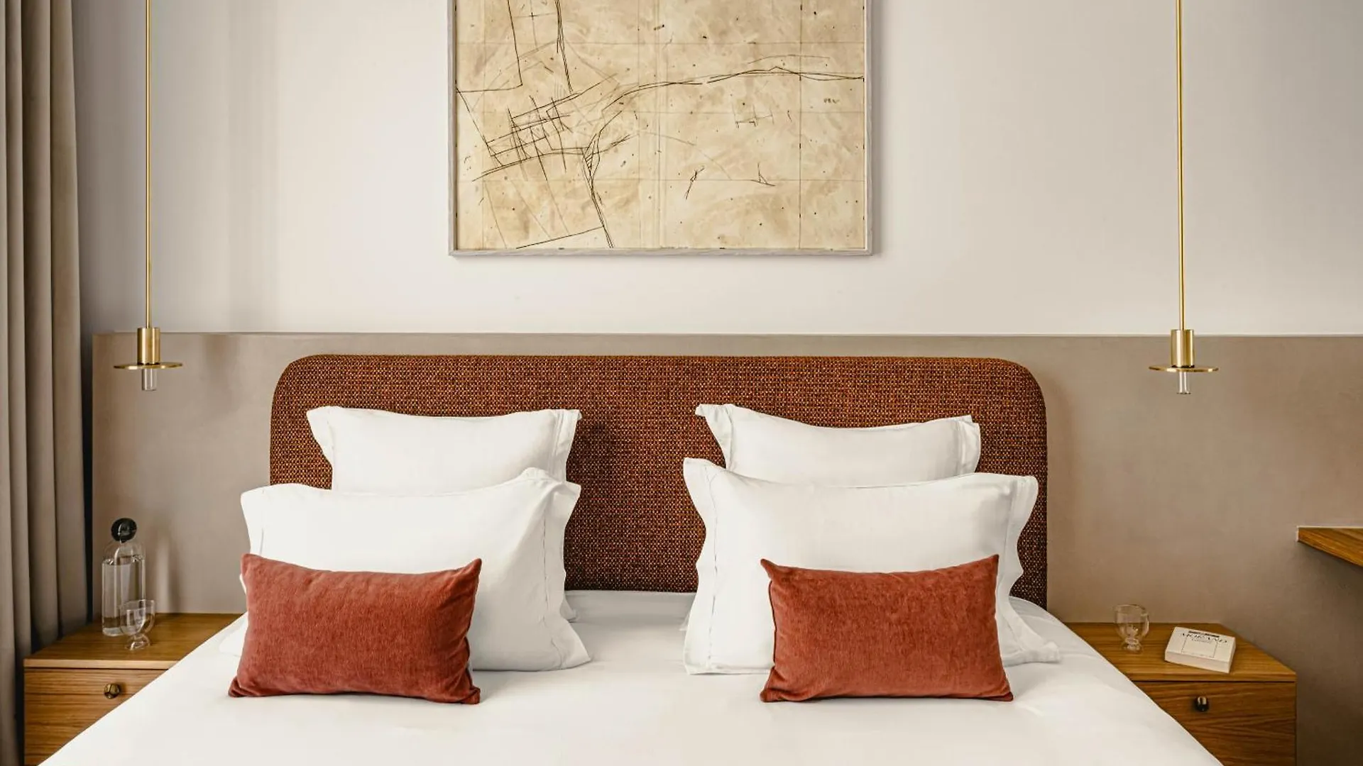 Hotel 1.75 Paris La Source